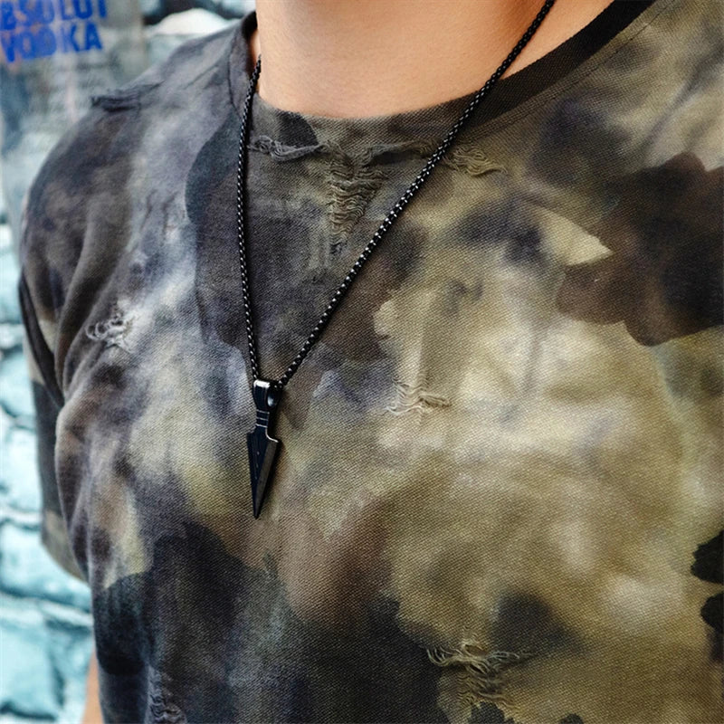 Hip Hop Fashion Rock Necklace Personalized Triangle Spearhead Men's Necklace Stainless Steel Metal Arrow Pendant Jewelry Chain