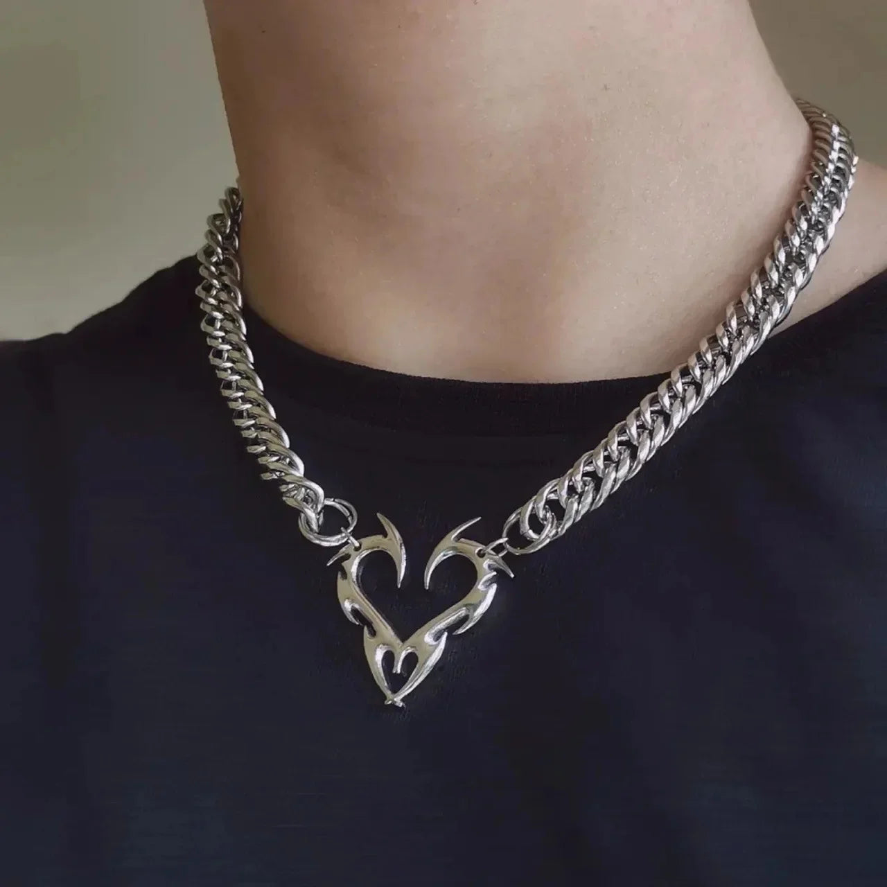 Heart Design Red Stone Hand Bone Shape Chain Women Men Necklace Ins Design Heart Style Charm Korean Chain Men Women Necklace