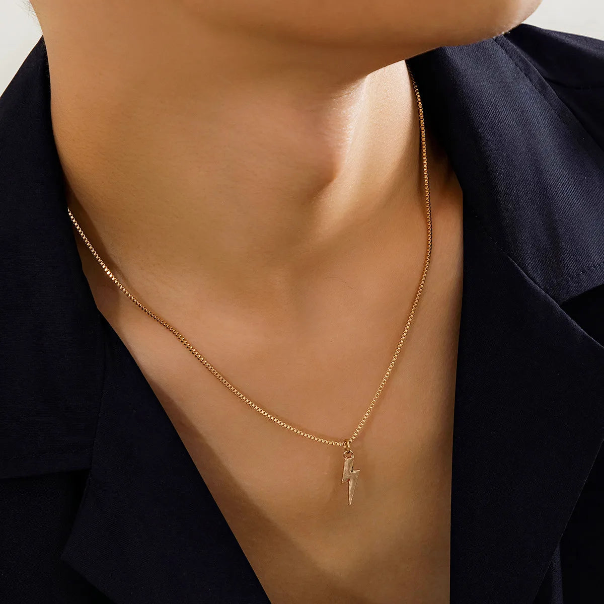 Salircon Punk Simple Box Chain Short Necklace Fashion Aesthetics Metal Lightning Pendant Necklace Men's Statement Jewelry Gift