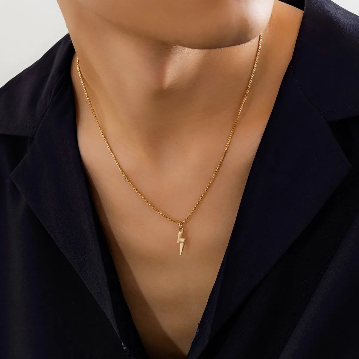 Salircon Punk Simple Box Chain Short Necklace Fashion Aesthetics Metal Lightning Pendant Necklace Men's Statement Jewelry Gift
