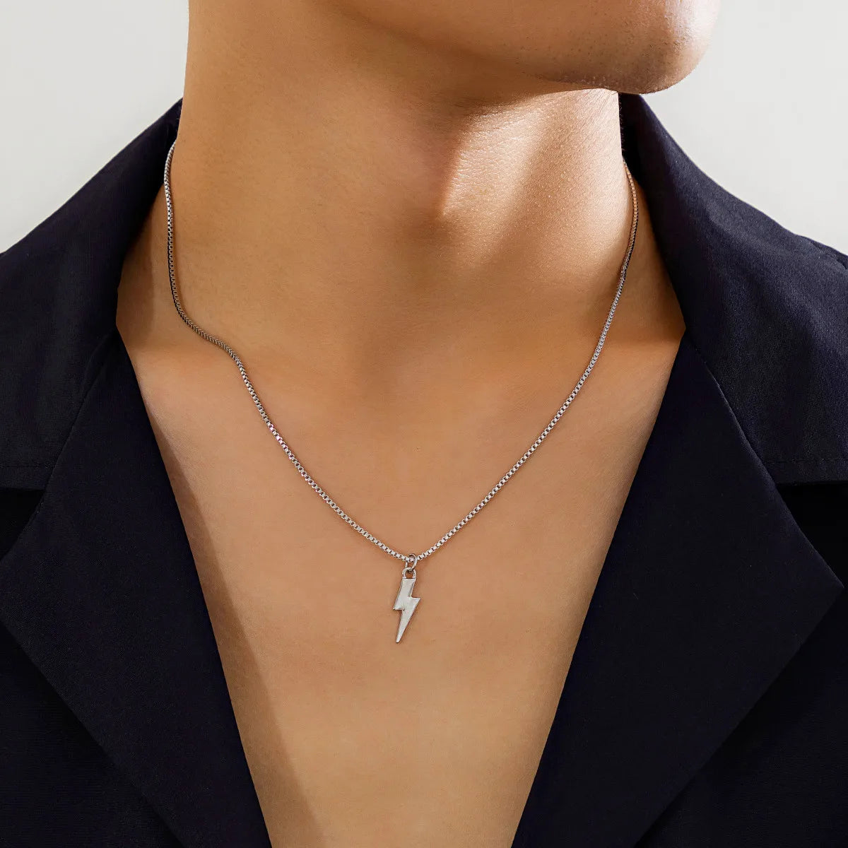 Salircon Punk Simple Box Chain Short Necklace Fashion Aesthetics Metal Lightning Pendant Necklace Men's Statement Jewelry Gift